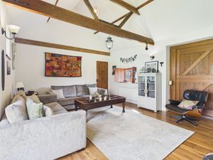 Sitting Room- click for photo gallery